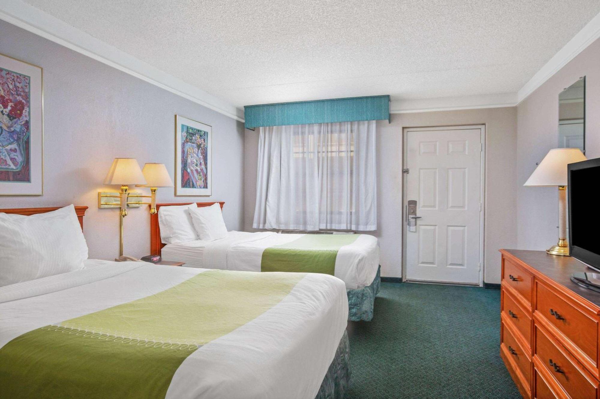 La Quinta Inn By Wyndham Reno Exterior photo