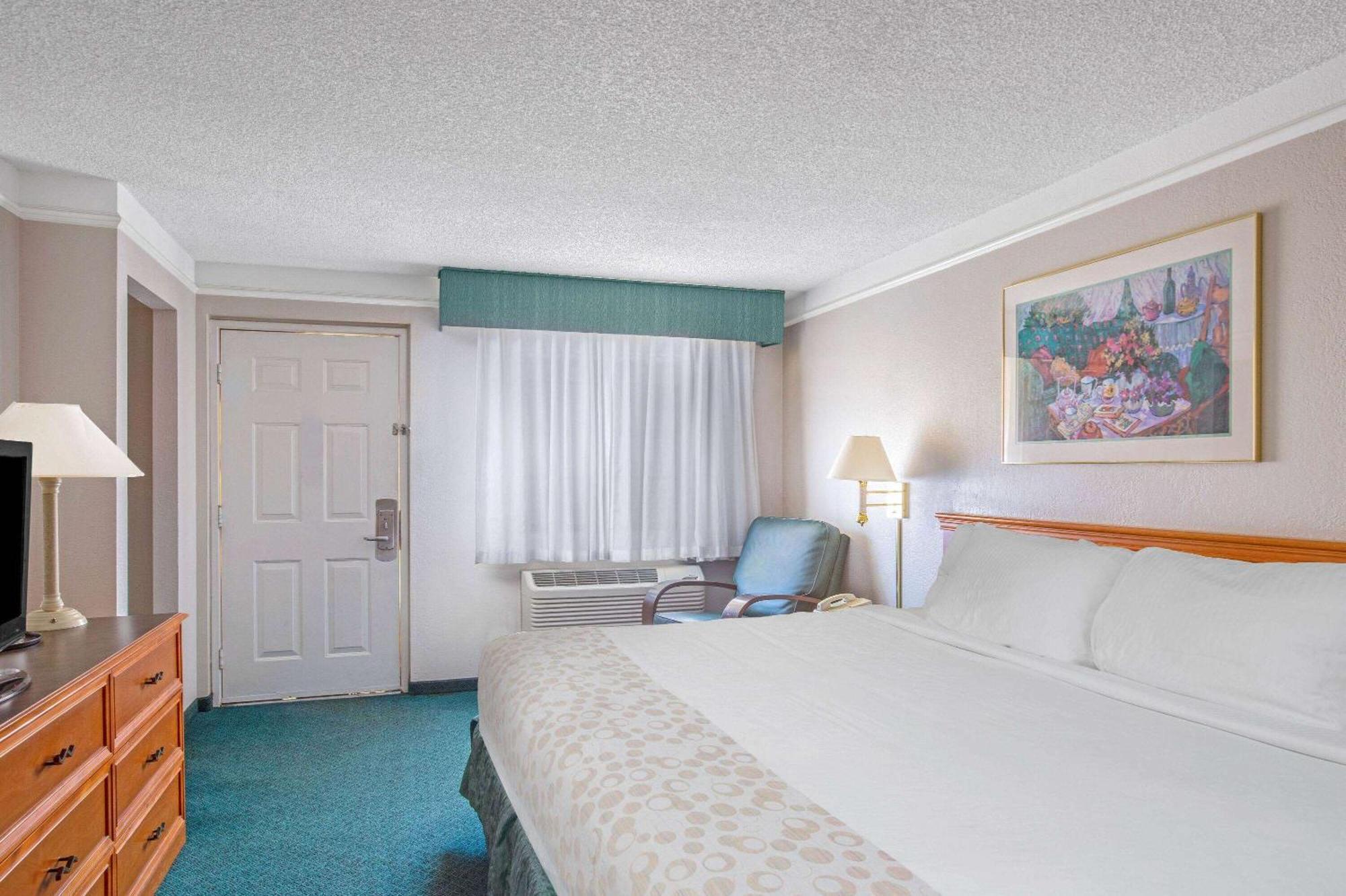 La Quinta Inn By Wyndham Reno Exterior photo
